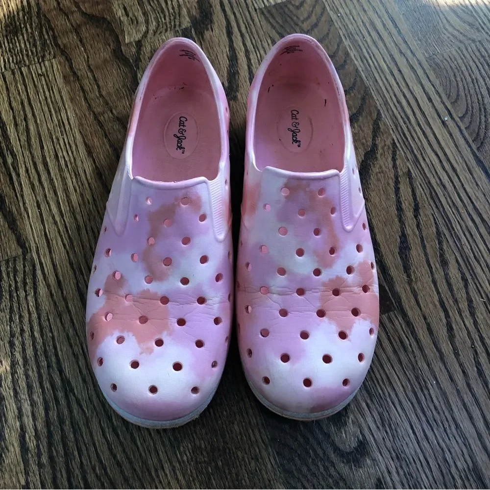 Cat &‎ Jack pink slip on summer shoes girls size 4/5